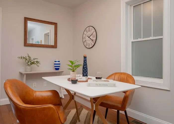 Jennifers Private Apartment With Outdoor Patio